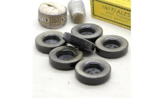 6 boutons / 27,5MM / Brun et noir