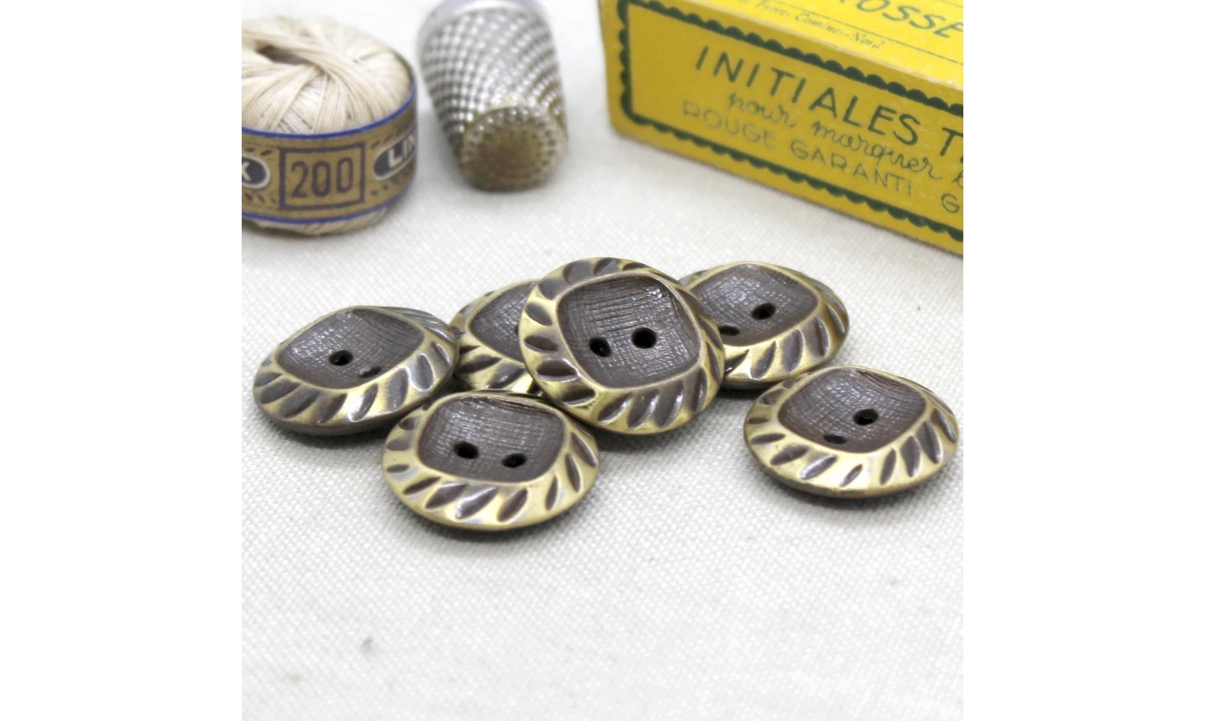Vintage Button 403B