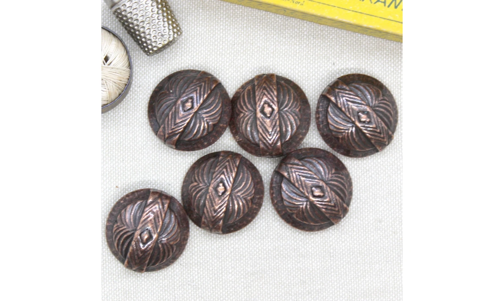 6 boutons / 26MM / Cuivre rouge