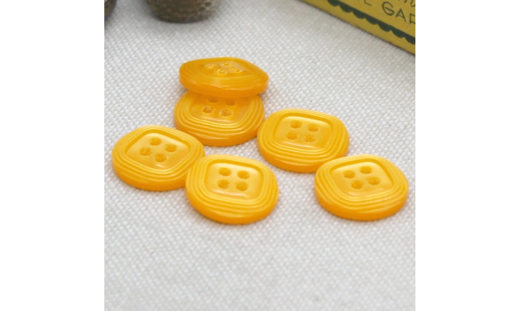 6 boutons / 14MM / Orange