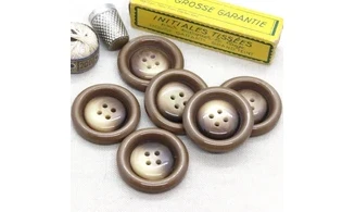6 boutons / 35MM / Marron