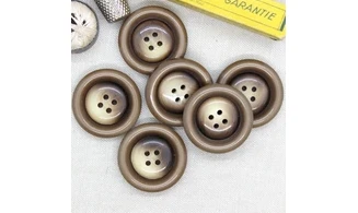 6 boutons / 35MM / Marron