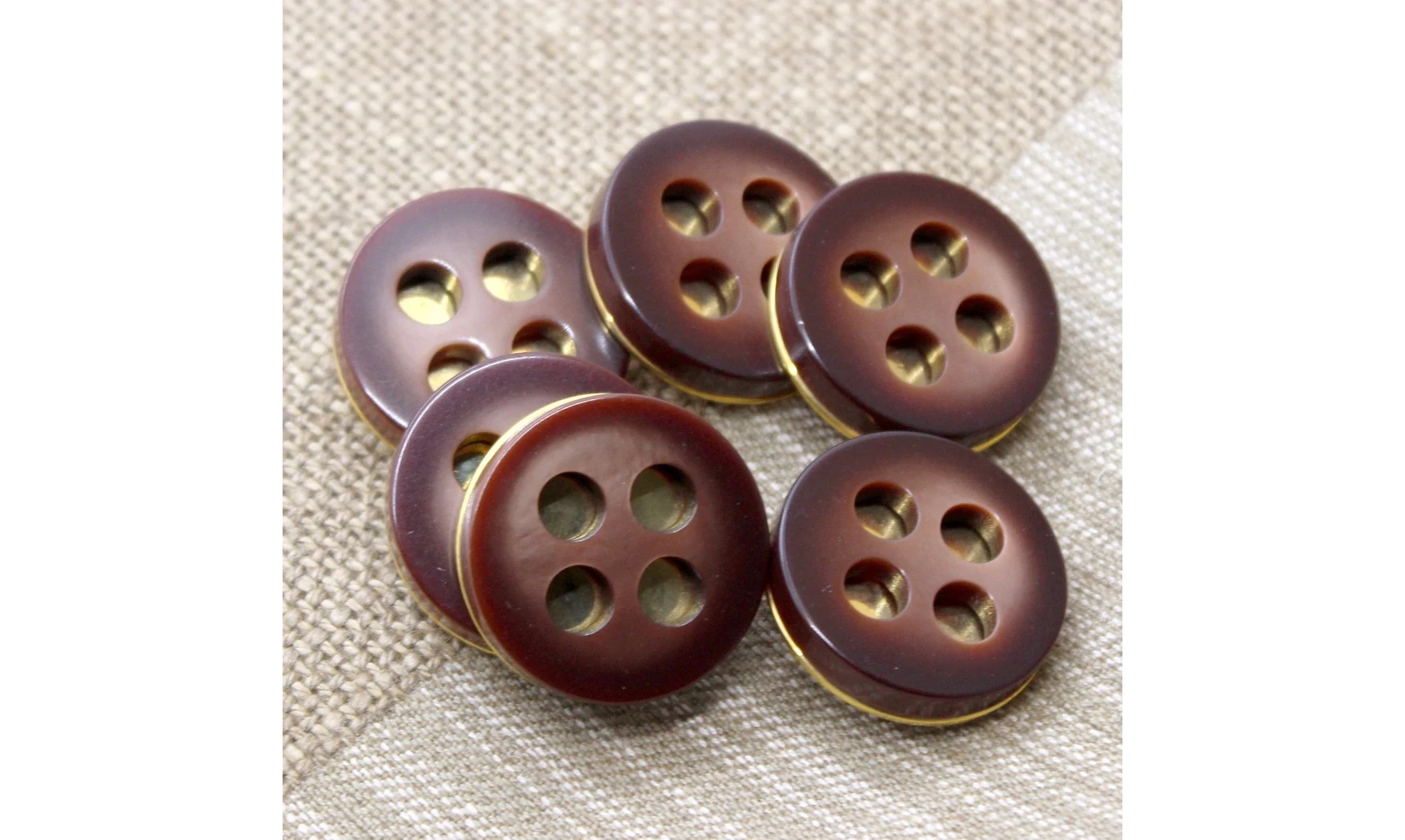Vintage Button 545B