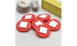 Vintage Button 412B