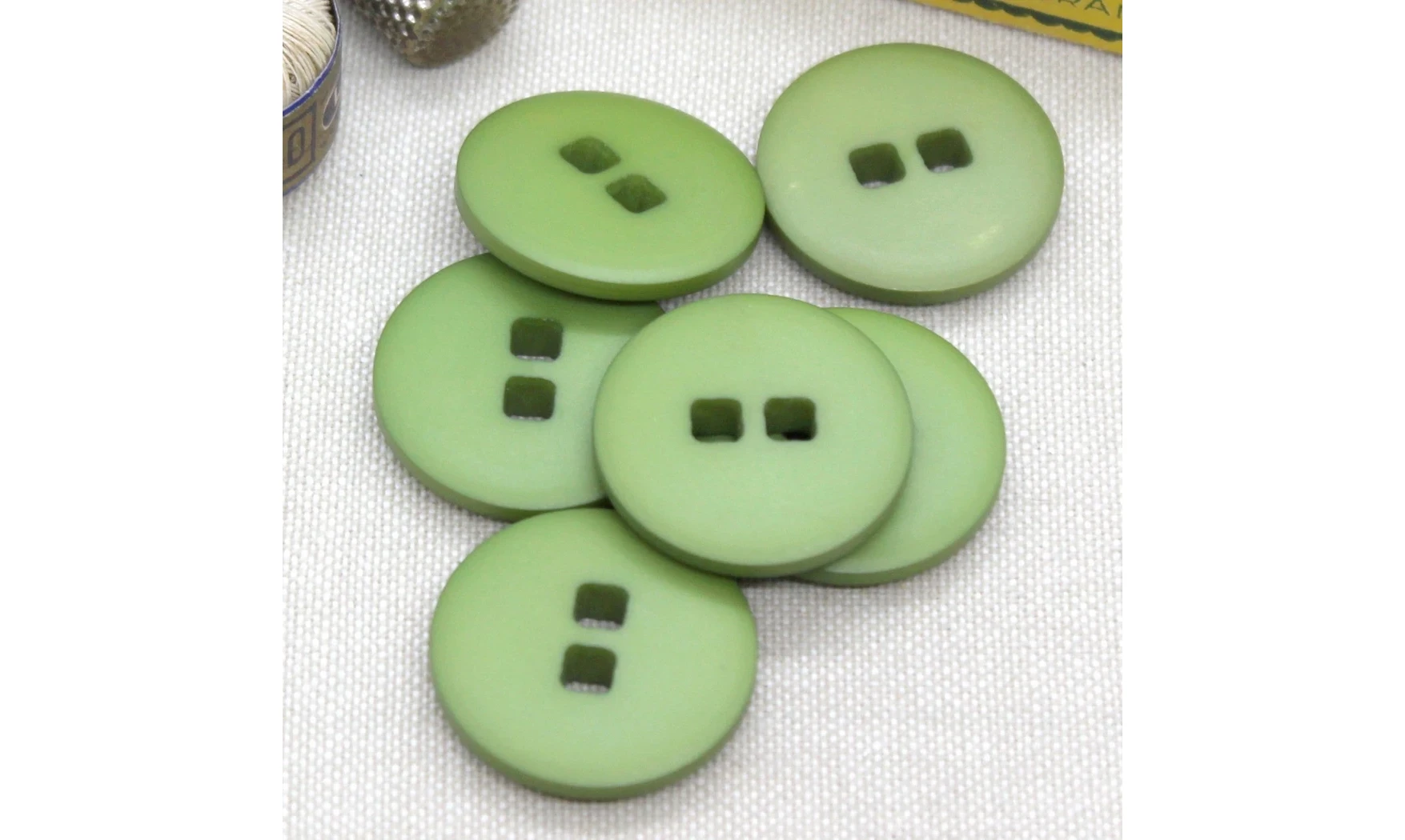 6 boutons / 27MM / Vert Pomme