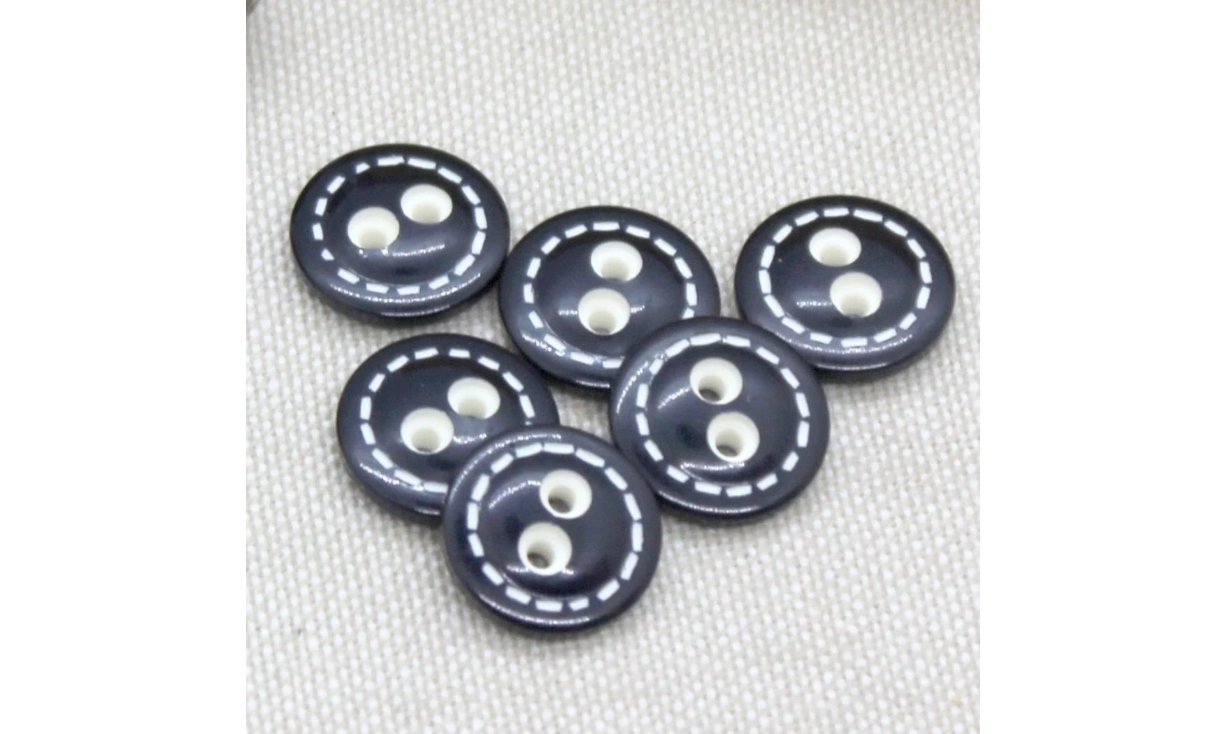 6 boutons / 13,5MM / Bleu marine couture