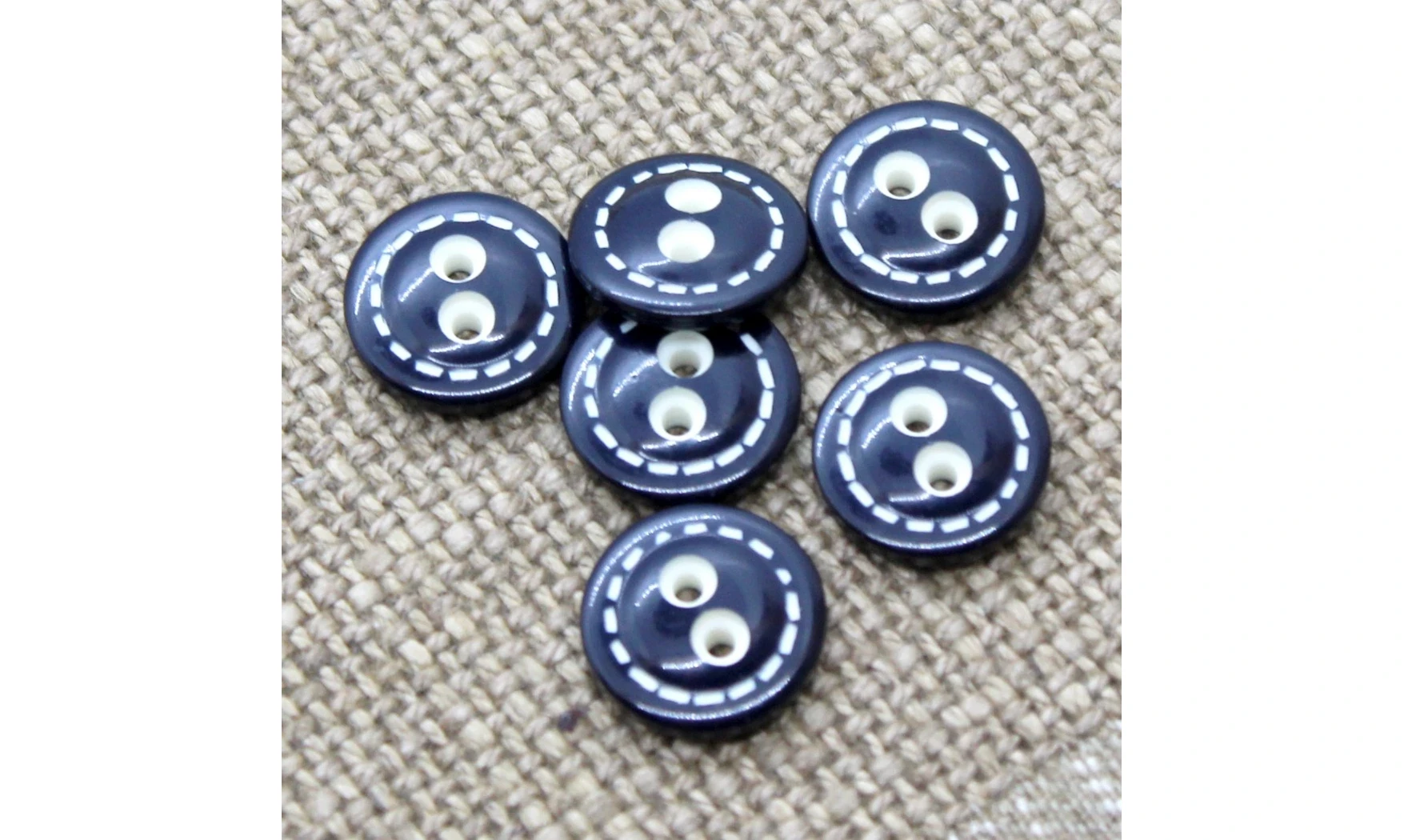 6 boutons / 13,5MM / Bleu marine couture