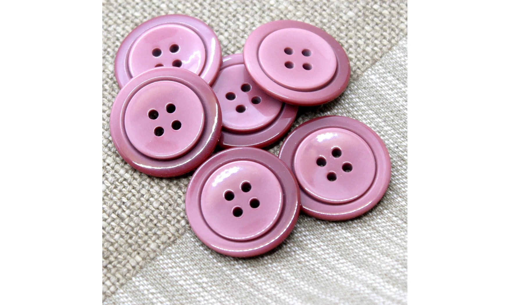 Vintage Button 416B