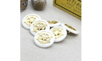 Vintage Button 419B