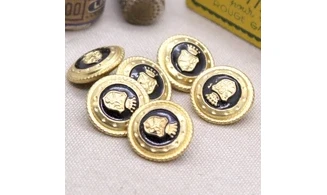 Vintage Button 422B