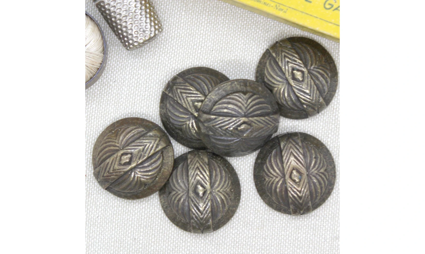 6 boutons / 26MM / Bronze