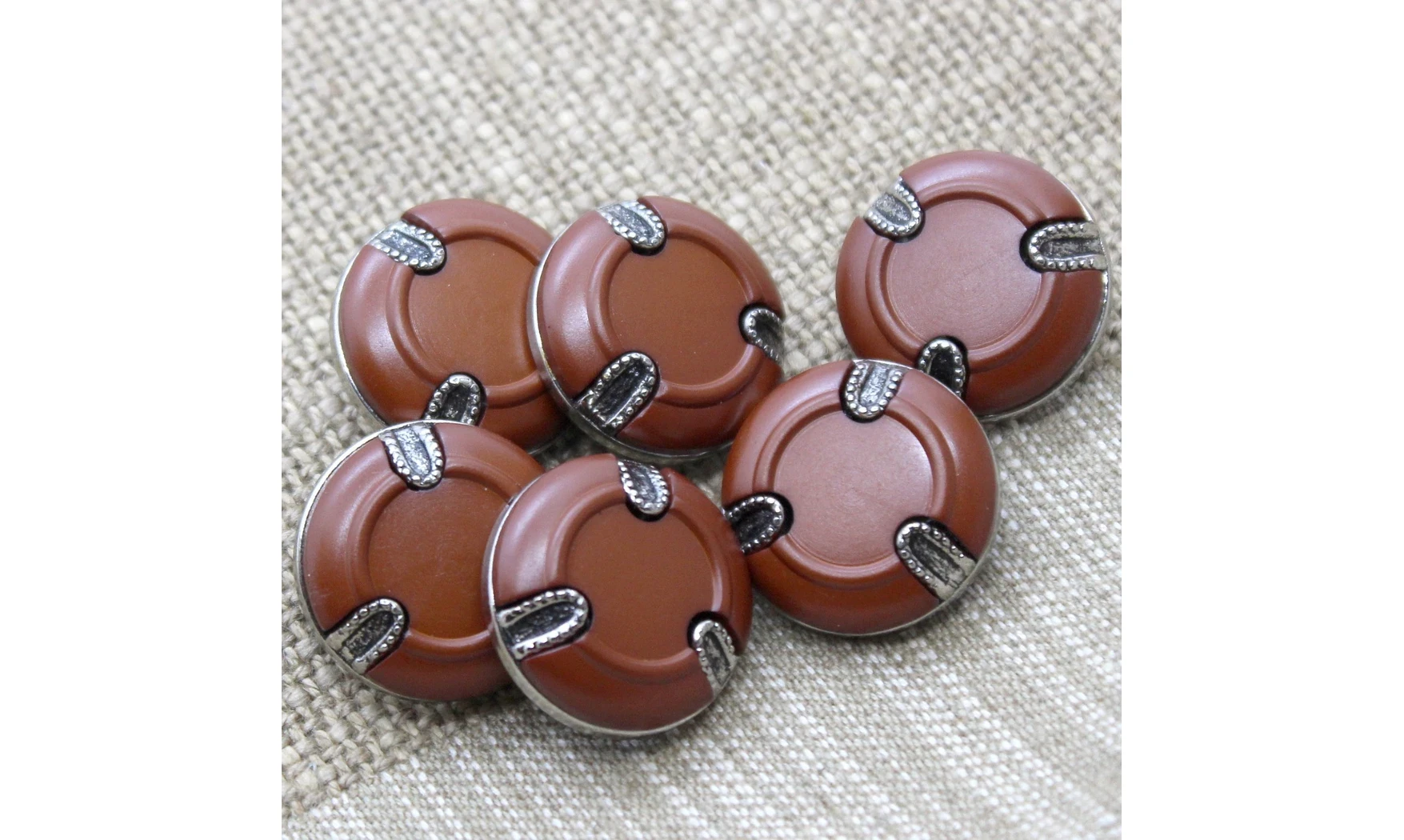 6 boutons / 22MM / Brun Caramel