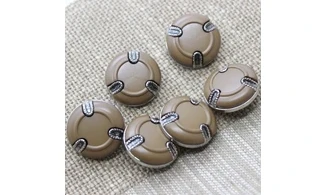 6 boutons / 22MM / Brun
