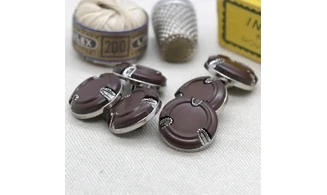 6 boutons / 18MM / Brun Chocolat