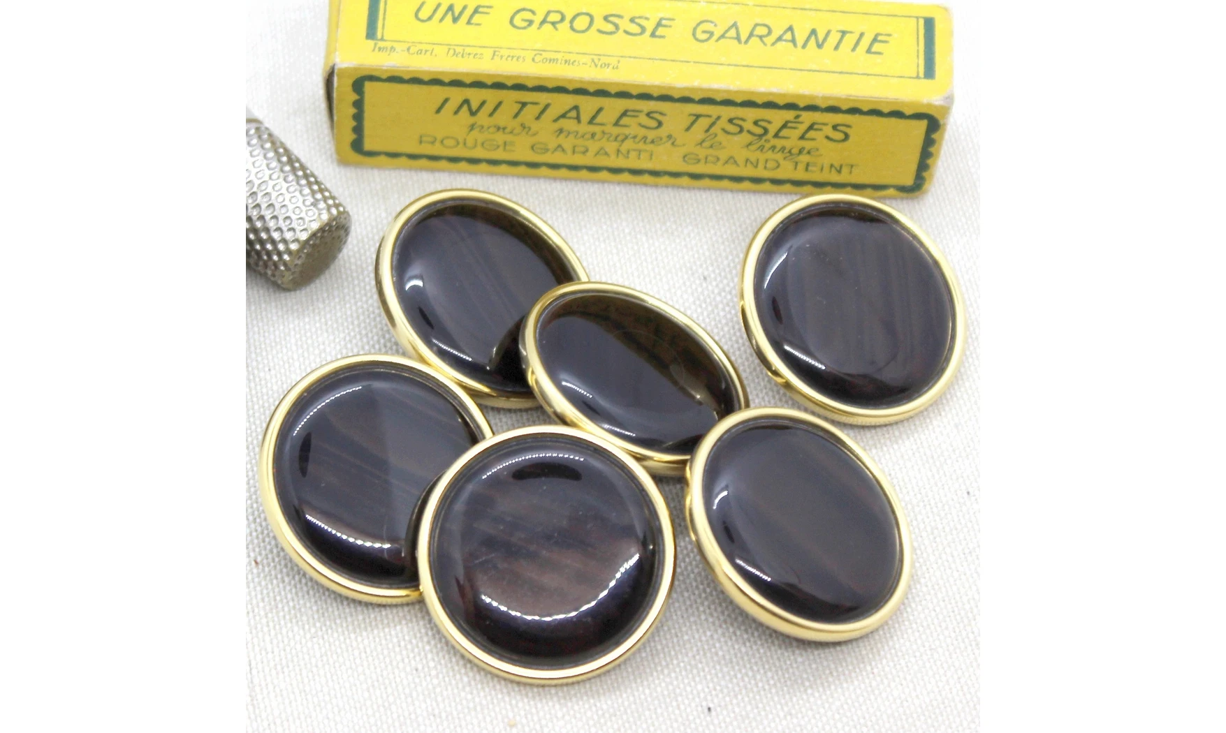 6 boutons / 32MM / Cabochon Brun et or