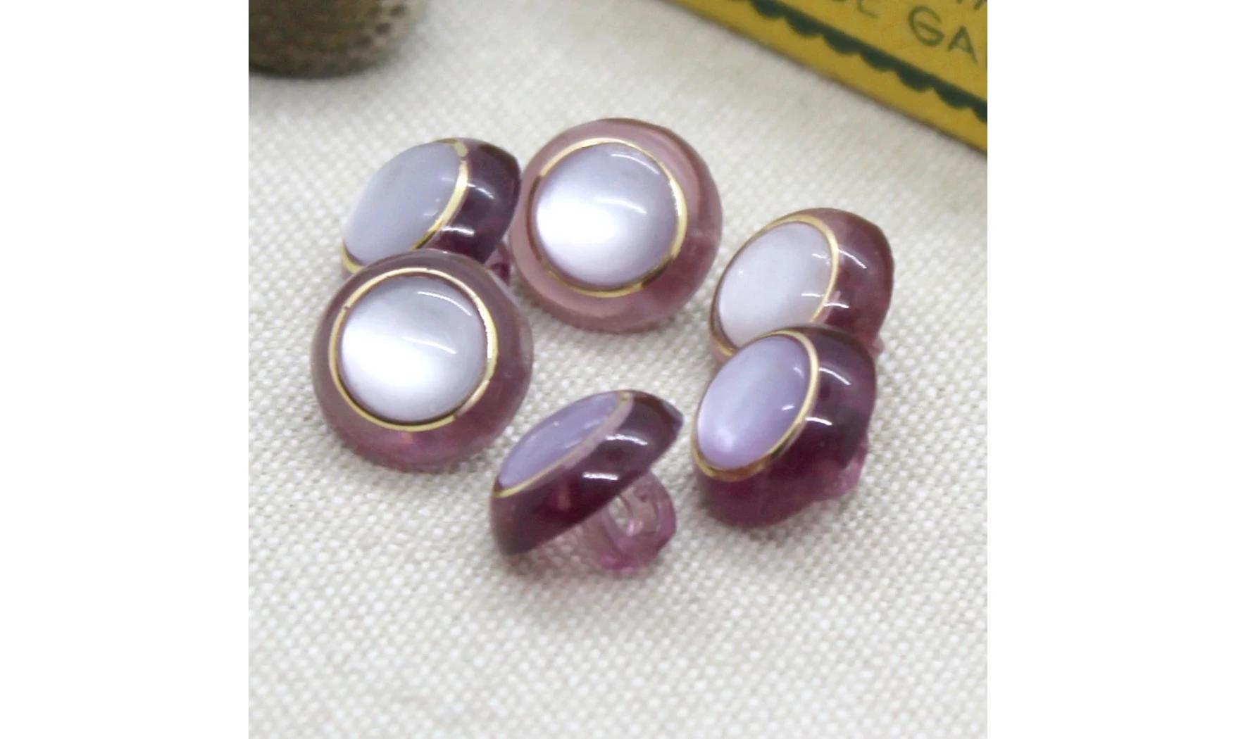 6 boutons / 12MM / Violet Anneau Or