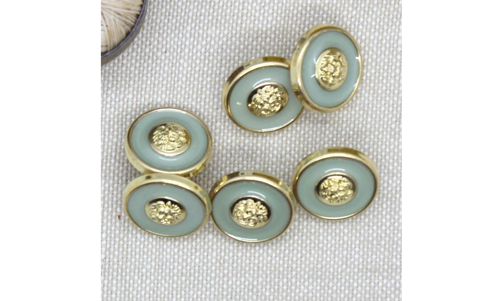 6 boutons / 15MM / Vert Centre doré