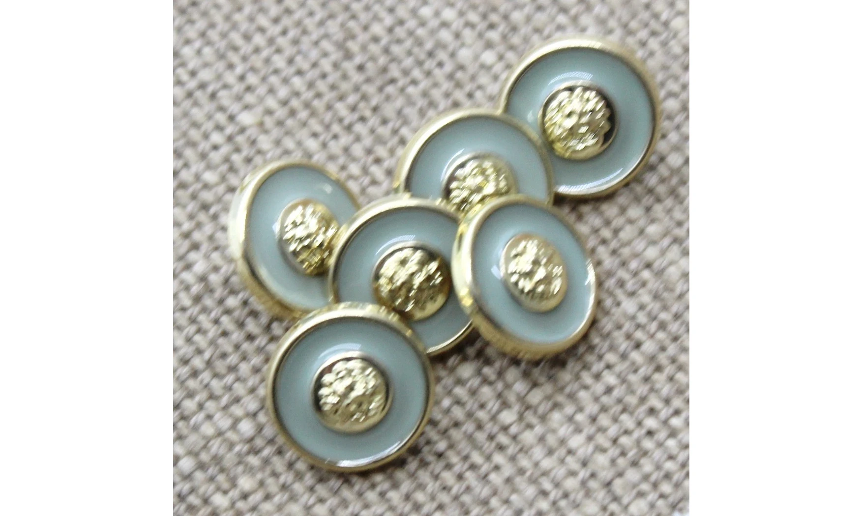 6 boutons / 15MM / Vert Centre doré