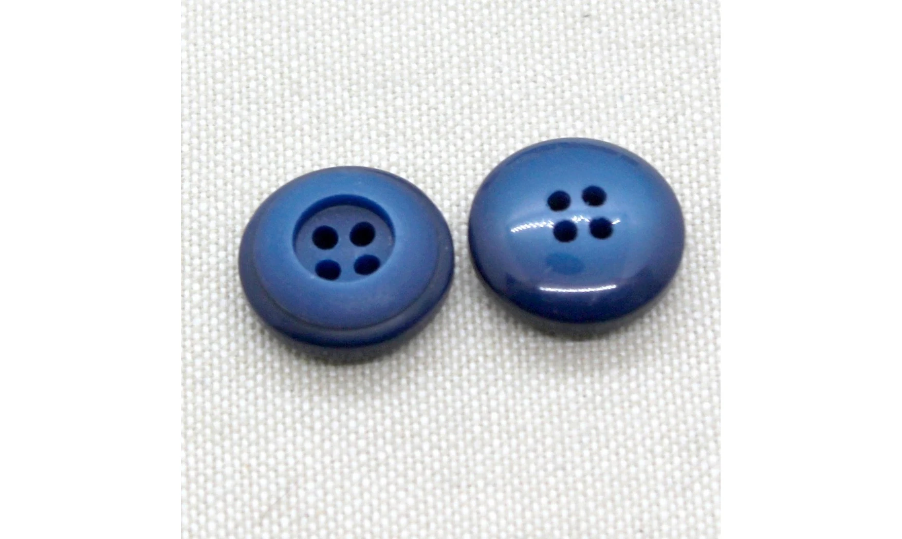 Vintage Button 086B-3