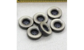 6 boutons / 18MM / Brun