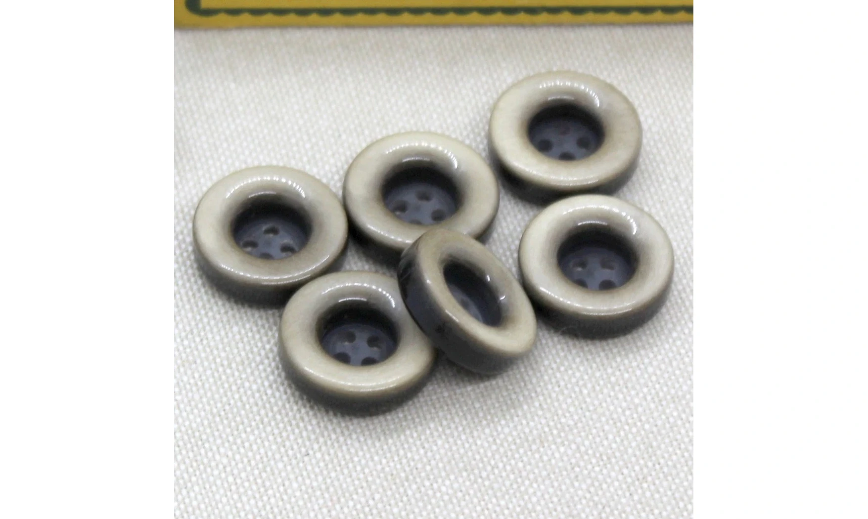 Vintage Button 435B