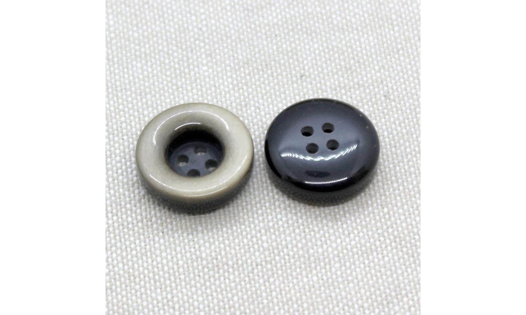Vintage Button 435B