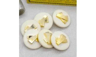 Vintage Button 437B