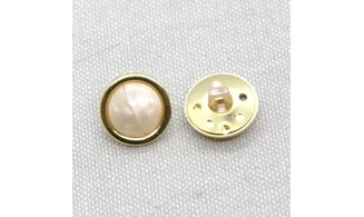 Vintage Button 386B