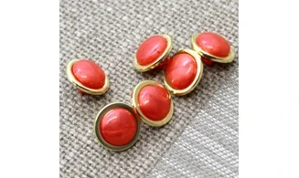 6 boutons / 14MM / Rouge nacré et or
