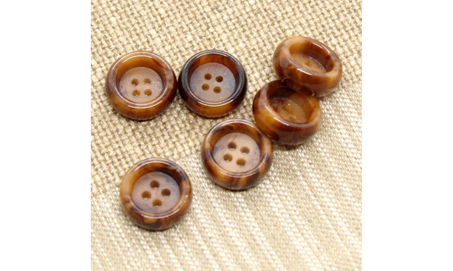 Vintage button 063A