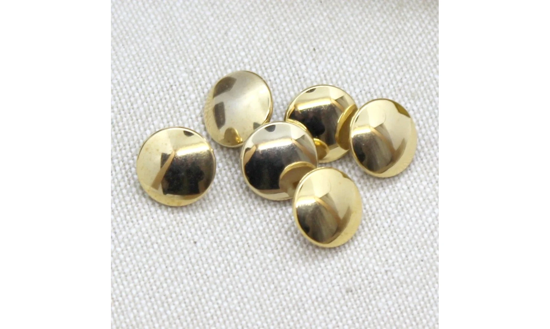 Vintage Button 097E