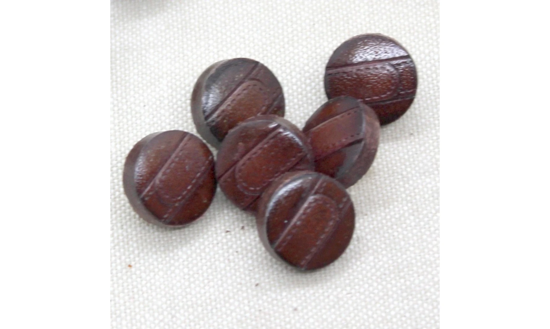 6 boutons / 15MM / Cuir brun