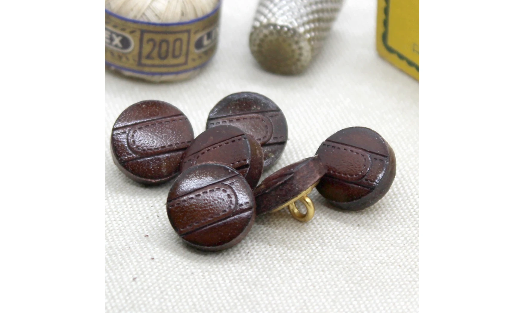 6 boutons / 15MM / Cuir brun