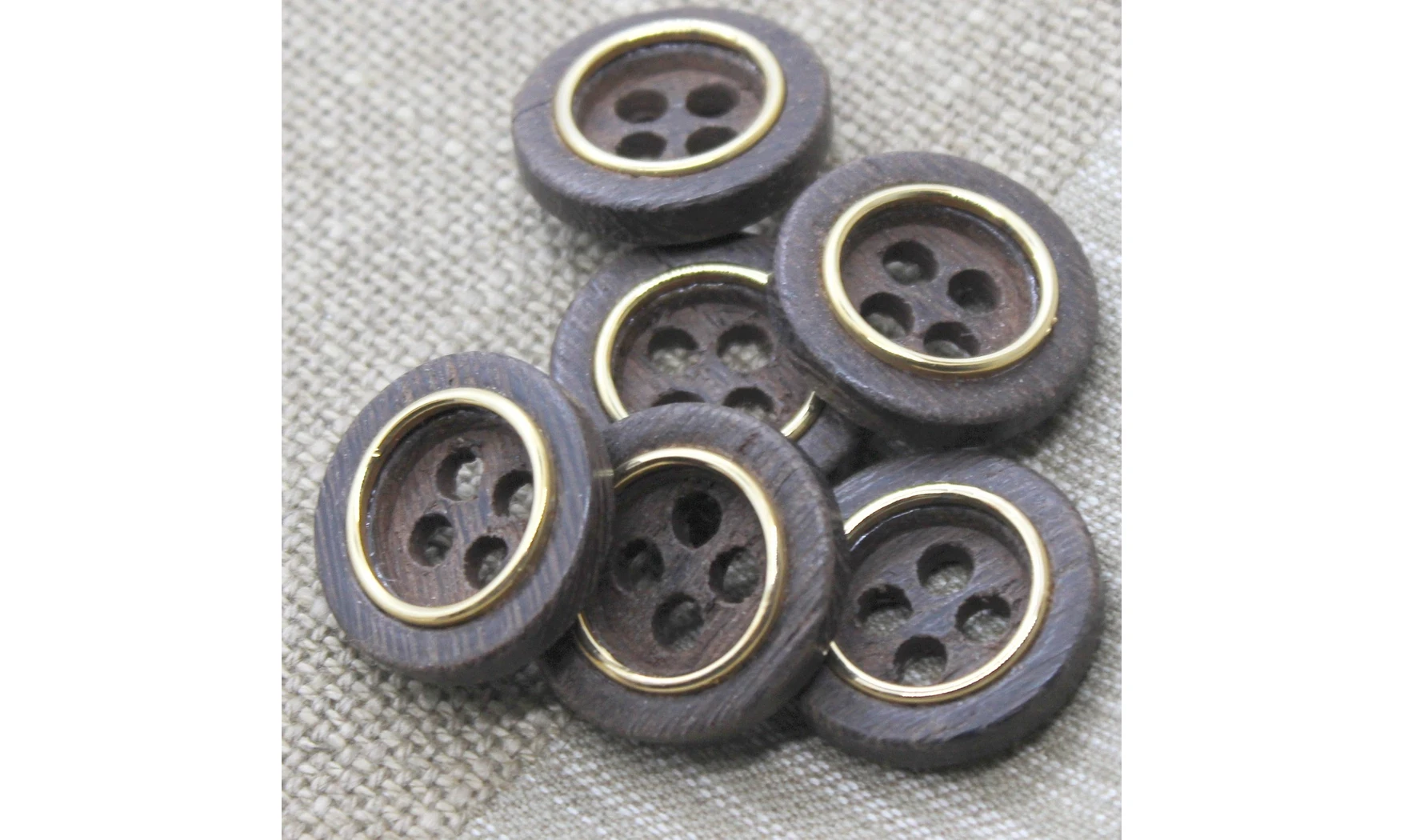 Vintage Button 404B