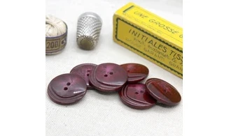 Vintage Button 389B