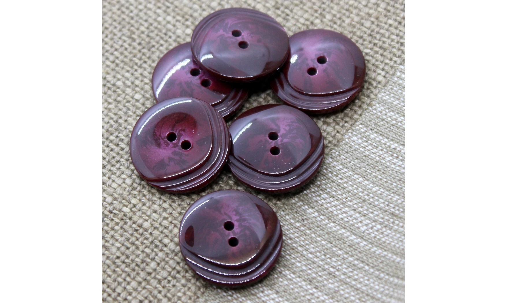 Vintage Button 389B