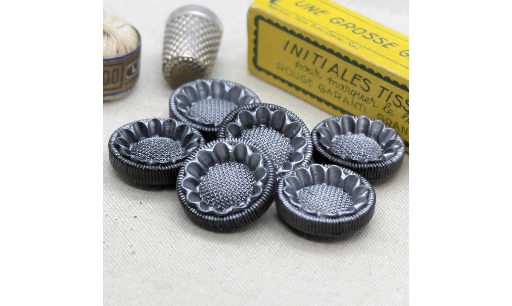 6 boutons / 24MM / Gris bleu "Fleur"