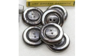 6 boutons / 36MM / Brun