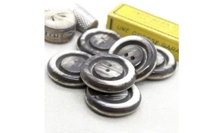 6 boutons / 36MM / Brun