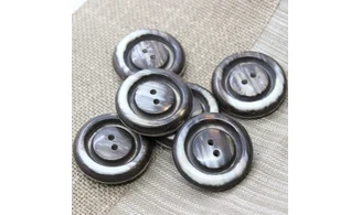 6 boutons / 36MM / Brun