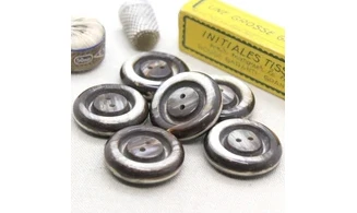 6 boutons / 30MM / Brun
