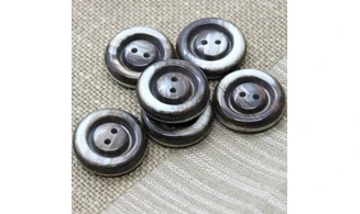Vintage Button 052C