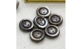 6 boutons / 18MM / Brun