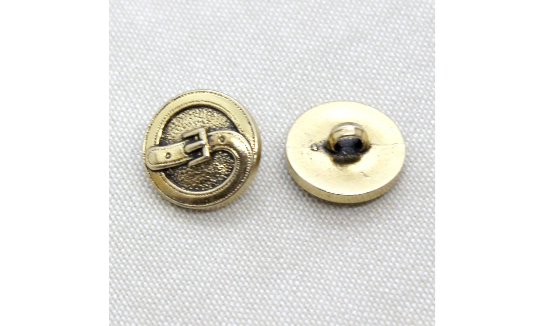 Vintage Button 055C