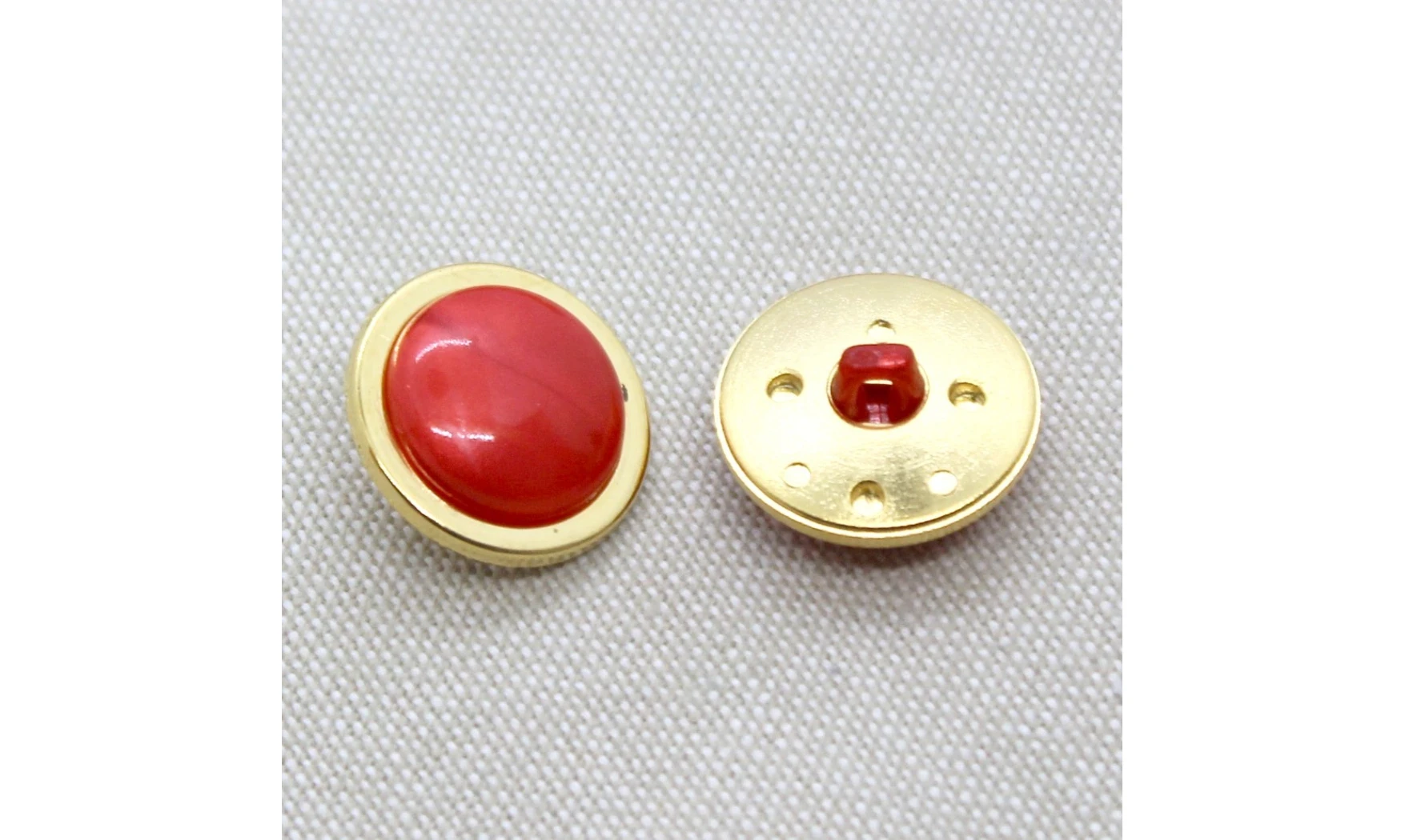 Vintage Button 383B