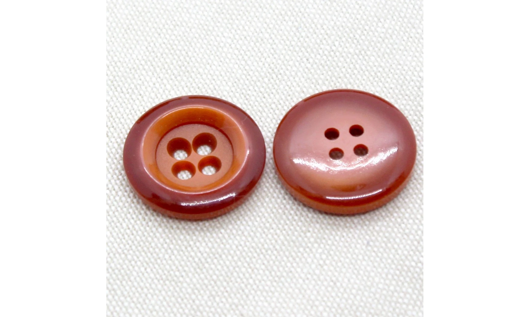 6 boutons / 22MM / Rouge