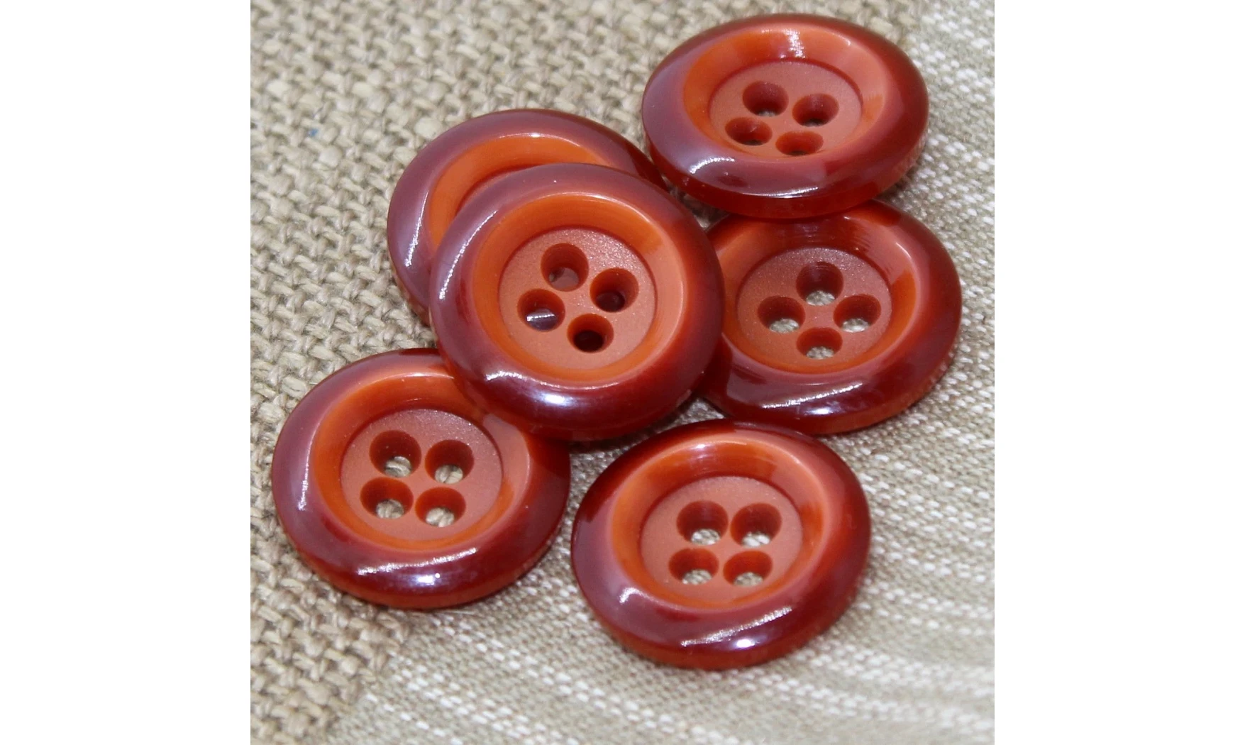 6 boutons / 22MM / Rouge