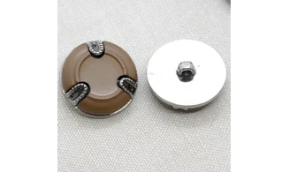 6 boutons / 25MM / Brun