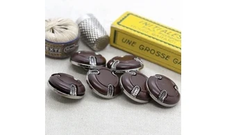 6 boutons / 22MM / Brun Chocolat