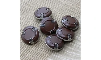 6 boutons / 22MM / Brun Chocolat
